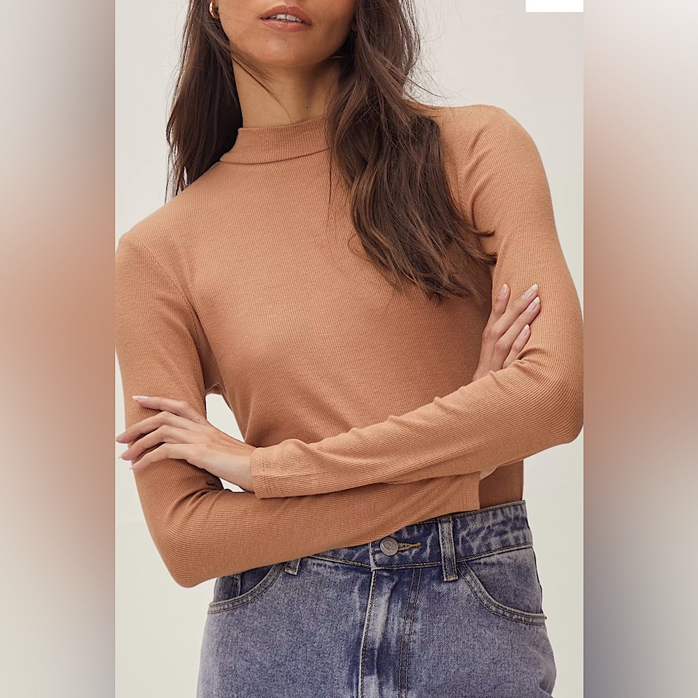 ❤️NWT NASTY GAL - HIGH RIBBED ROLL NECK BODYSUIT❤️
